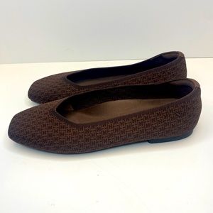 Vivaia Margot 2.0 size Eu 40/ Us 9-9.5 Brown chain NWOB